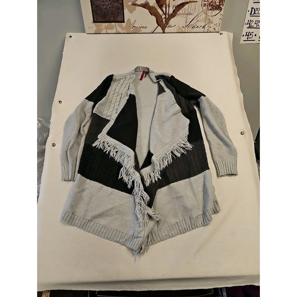 Love Scarlett Colorblock Fringe Open Front Cardigan Grey Black Cable Knit Medium